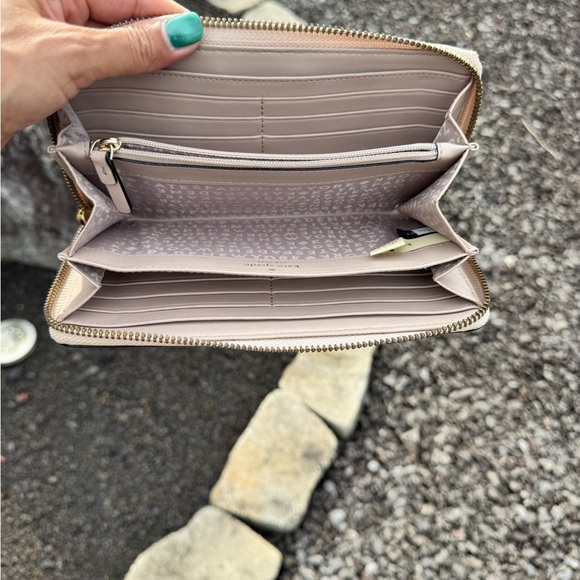 Kate Spade Wallet Bundle Zip Around + Bifold Saffiano Leather Neutral - Picture 6 of 9